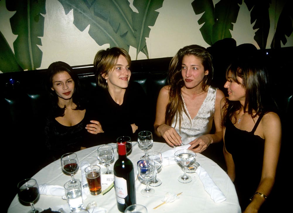 The '90s Fashion Revival Isn't About the Slip Dress—It's About the Privacy That Came With It